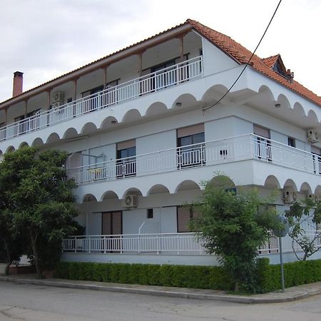 Giorgos Apartments Square Nea Vrasna Exterior photo