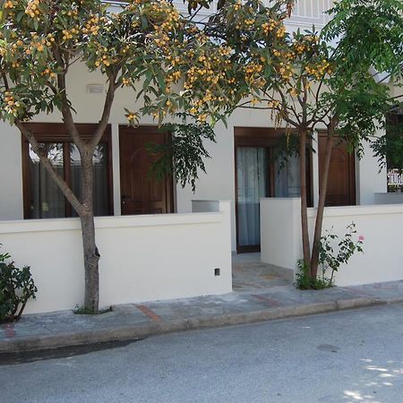 Giorgos Apartments Square Nea Vrasna Exterior photo